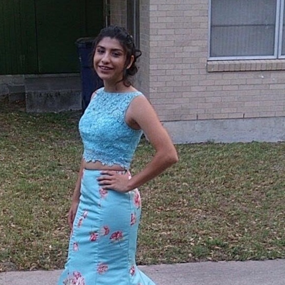 Prom or dinner dress - Picture 3 of 3